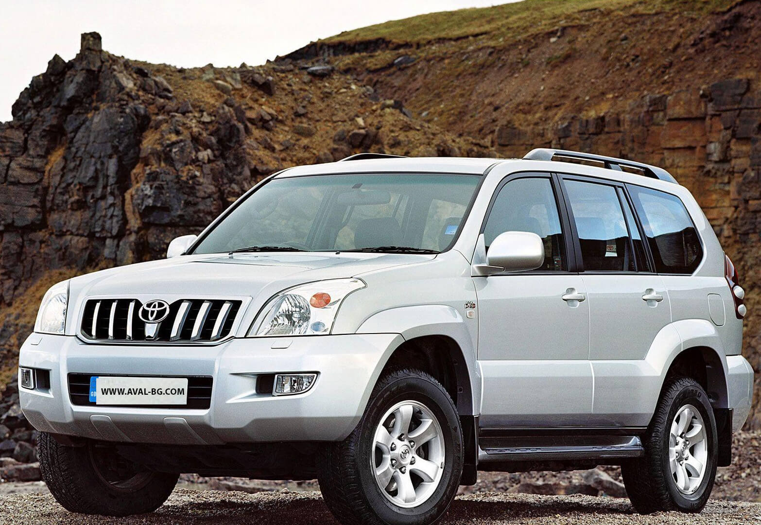 Toyota Land Cruiser 120 - инсталация на външен навигационен модул с меню и гласови команди на български език