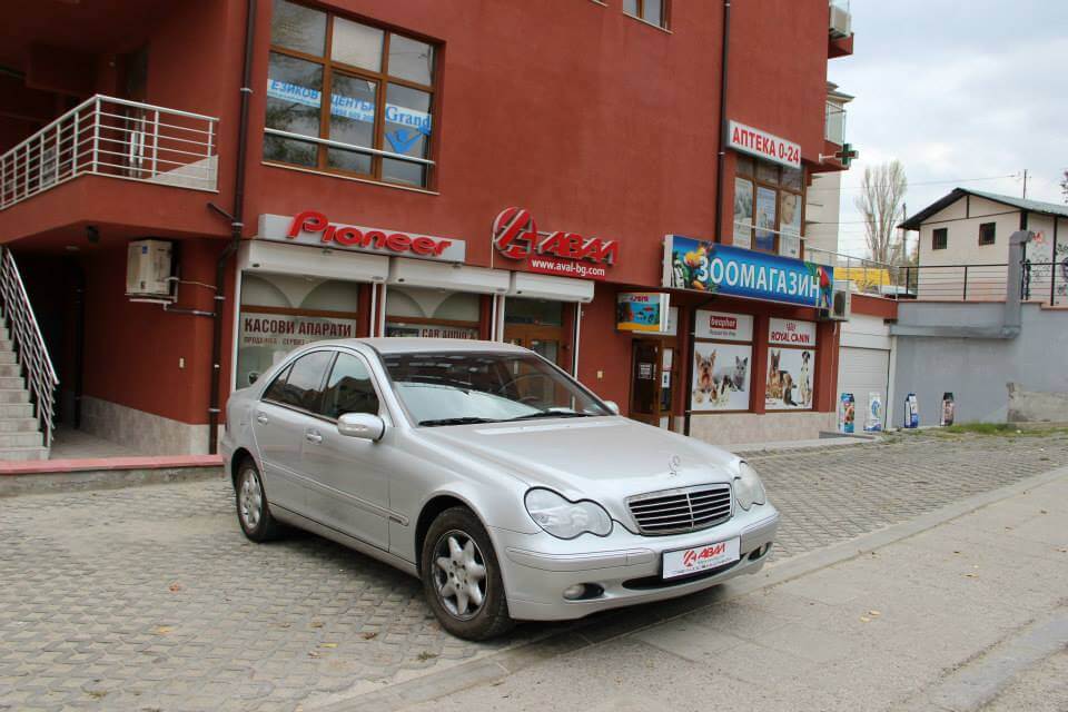 Замяна на фабричното радио с 2DIN Kenwood на Mercedes C Class W203