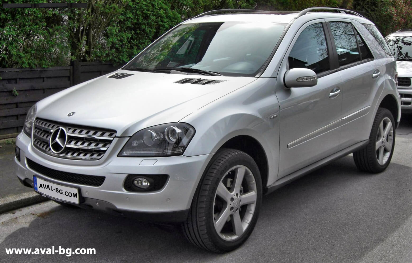 Mercedes ML W164 - инсталация на камера за заден ход към фабричния дисплей
