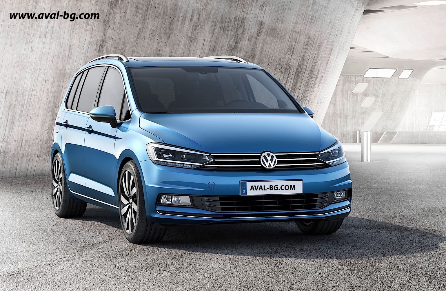 Звукоизолация на четирите врати във VW Touran 2017 със SilentCoat и STP