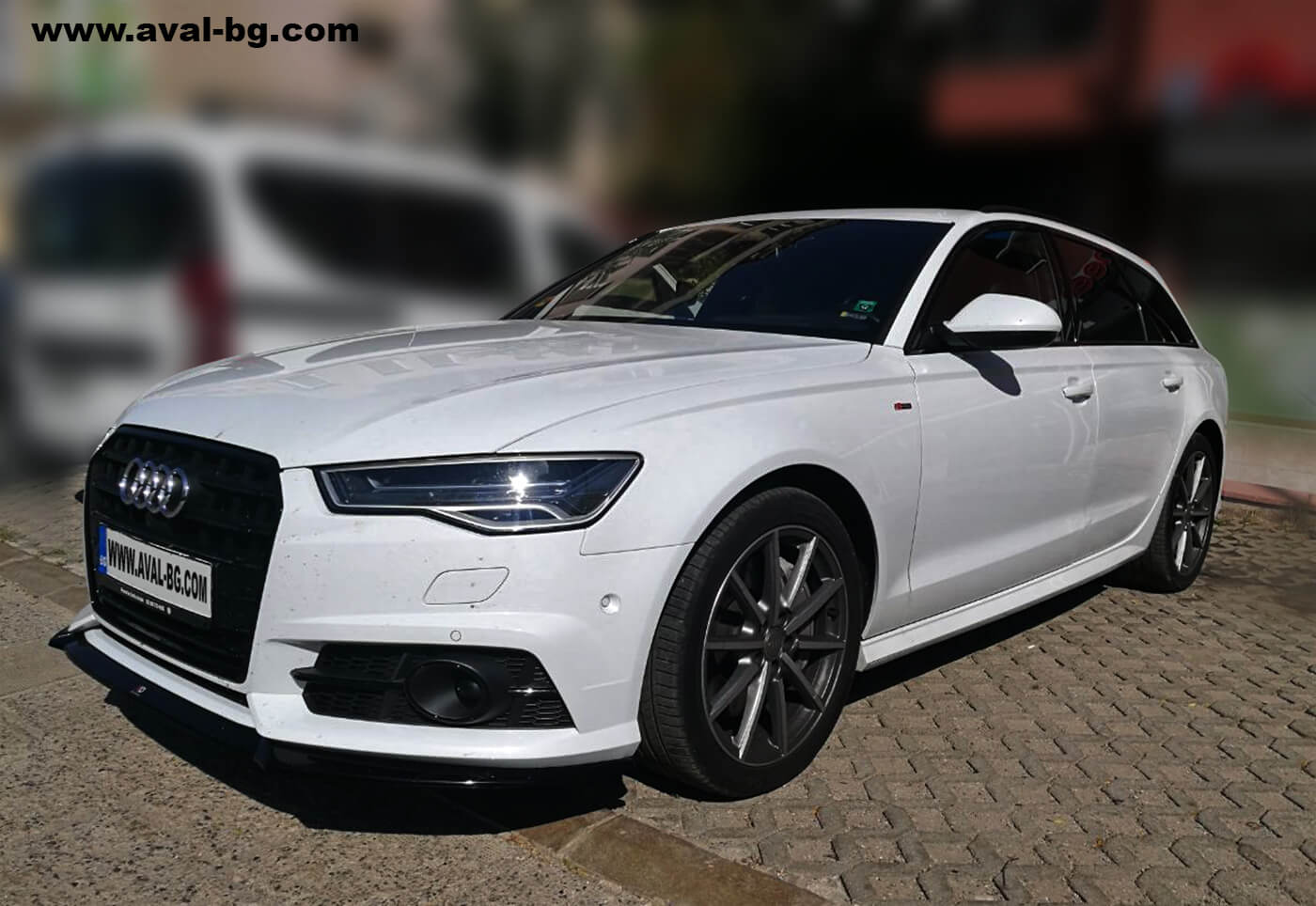 Audi S6 C7 - два мощни шестканални Helix P6DSP усилвателя с вградени звукови процесори, суббас Match PP8W-Q