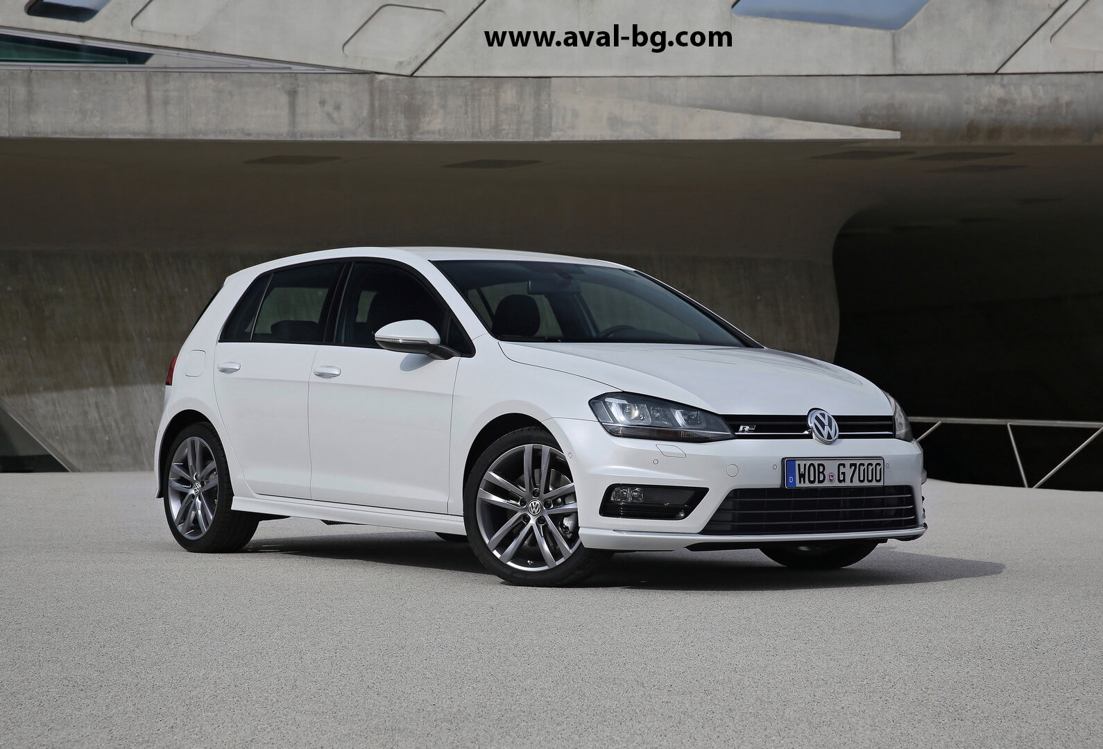 VW Golf 7 - инсталация на предна и задна камера